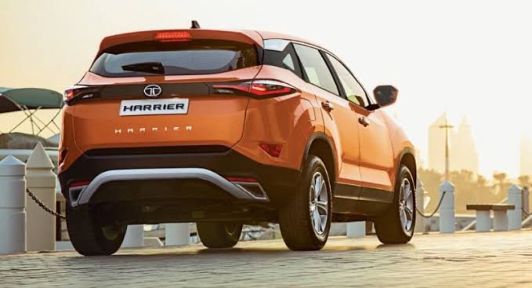 Tata Harrier Safari Adventure vs Tata Nexon
